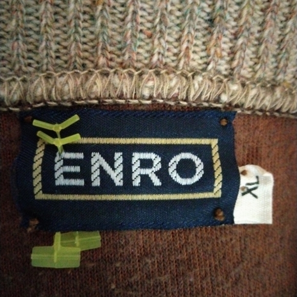 VINTAGE MEN'S ENRO Brown Acrylic Velour 70s 80s RETRO Long SLEEVE SWEATER - XL - Picture 2 of 2